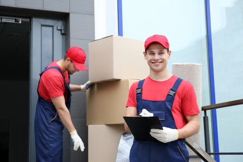 Man and van service in Holland Park supporting local moves