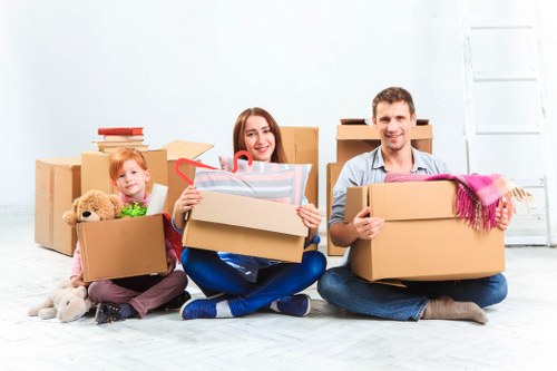 Removal van service for homes and flats in Holland Park