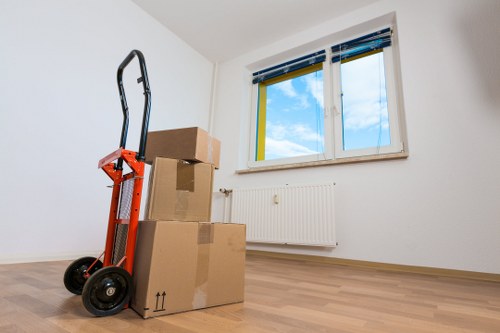 Accessibility support message for Holland Park moving services