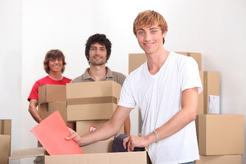 Access and parking planning for moving day in Holland Park